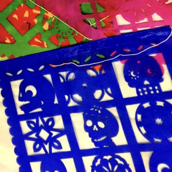 Papel Picado für TAG DER TOTEN, Mexikanische Papiergirlande