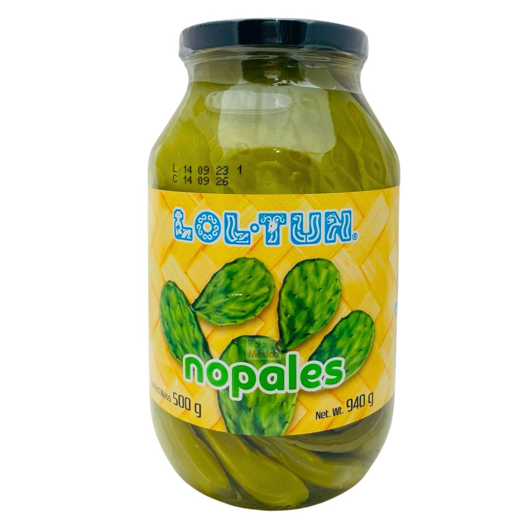 Whole cactus leaves (Nopales)